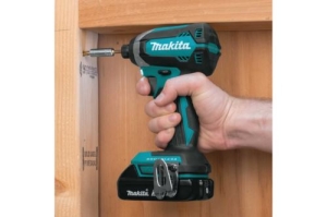 Makita DTD153RT 18 . :.1/4 (  )