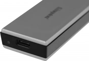    Kingston 1TB Portable SSD XS2000