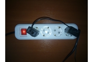   4-  . -.  . UNIVersal S304