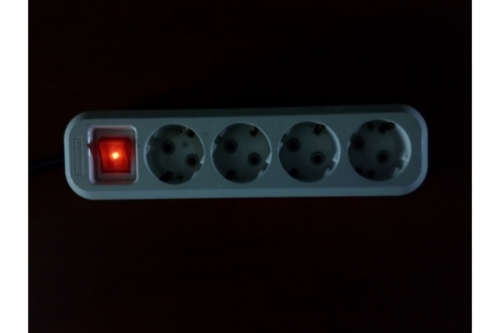   4-  . -.  . UNIVersal S304