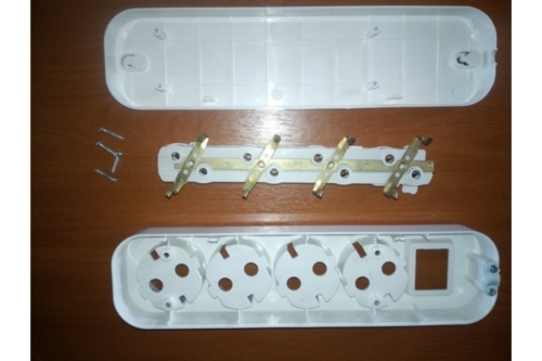   4-  . -.  . UNIVersal S304