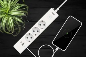   PowerCube, 3 / .,3USB, 3500 , 16, 1.9 , 3*1,0 () PC-5-2M