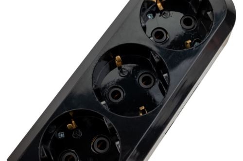   5bites SP5B-318 5S / 3*1.5MM2 / 16A / ABS / 1.8M / BLACK