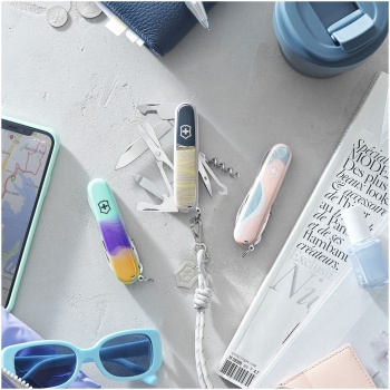   Victorinox Companion New York Style (1.3909.E223) 91 16.    