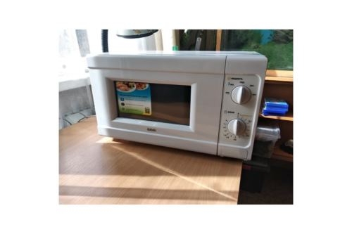   BBK 20MWS-705M/W 20. 700 
